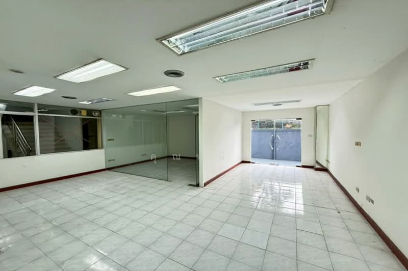สุขุมวิท 50, Bangkok, ถนนสุขุมวิท 50, Phra Kanong, Khlong Toei, Bangkok, , 730 sqm, Office Space For Sale, by คุณหนึ่ง, 500299308 - DDproperty.com