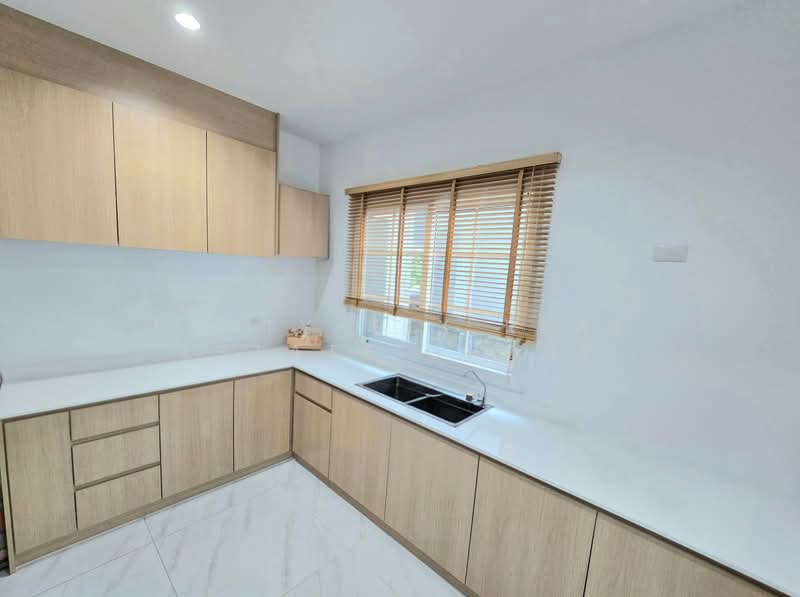 แกรนดิโอ 2 วิภาวดี-รังสิต, Pathum Thani, วิภาวดี-รังสิต, Bang Phun, Muang Pathum Thani, Pathum Thani, 5 Bedrooms, 251 sqm, Single Detached House For Rent, by Forty-Six Real Estate Group, 500299322 - DDproperty.com