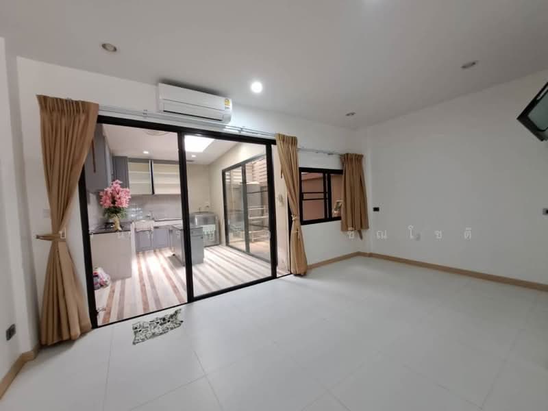 Haus Niche Cheangwattana - Tiwanon, Nonthaburi, Pak Kret, Pak Kret, Nonthaburi, 3 Bedrooms, 200 sqm, Townhouse For Rent, by ปรินทร์ญาดา ชิณโชติ, 500299327 - DDproperty.com