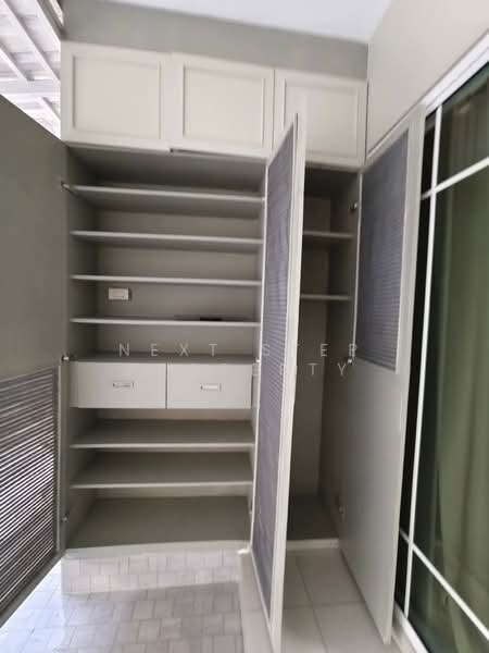 The Village 2 Bangna km.8, Samut Prakan, Soi Mahachai, Bang Na-Trat Road, Bangphli Yai, Bang Plee, Samut Prakan, 3 Bedrooms, 134 sqm, Townhouse For Rent, by Next step property, 500299363 - DDproperty.com