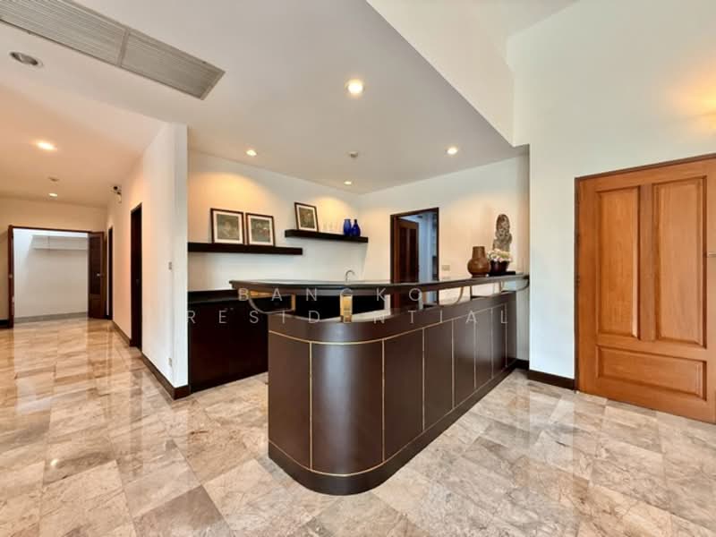 Raintree Village Apartment, Bangkok, 21 Soi Sukhumvit 41, Khlong Tan Nua, Watthana, Bangkok, 4 Bedrooms, 420 sqm, Condo For Rent, by Bangkok Residential, 500299404 - DDproperty.com