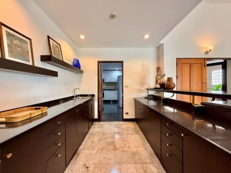 Raintree Village Apartment, Bangkok, 21 Soi Sukhumvit 41, Khlong Tan Nua, Watthana, Bangkok, 4 Bedrooms, 420 sqm, Condo For Rent, by Bangkok Residential, 500299404 - DDproperty.com