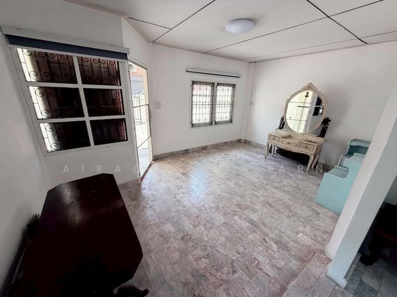 For Rent - Phetkasem 36 Intersection 1-3, Bangkok
