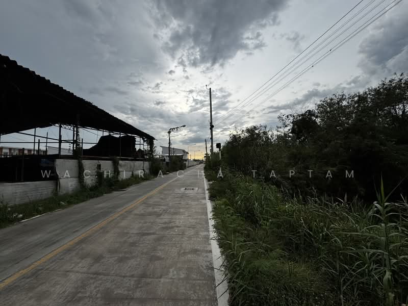 Land for sale in Phan Thong, adjacent to the motorway., Chon Buri (Pattaya), Ban Khao, Phan Thong, Chon Buri (Pattaya), , 3,488 sqm, Retail Space For Sale, by Wachiracha Taptam, 500299475 - DDproperty.com