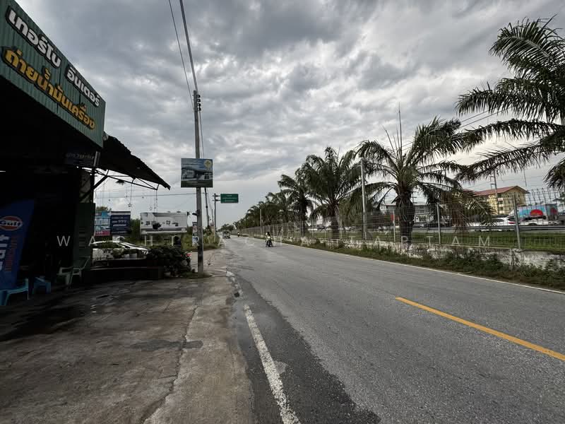 Land for sale in Phan Thong, adjacent to the motorway., Chon Buri (Pattaya), Ban Khao, Phan Thong, Chon Buri (Pattaya), , 3,488 sqm, Retail Space For Sale, by Wachiracha Taptam, 500299475 - DDproperty.com