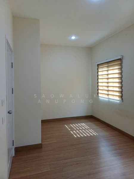 ขาย - Golden Town Sukhumvit-Bearing Station : โกลเด้น ทาวน์ สุขุมวิท-สถานีรถไฟฟ้าแบริ่ง, สมุทรปราการ