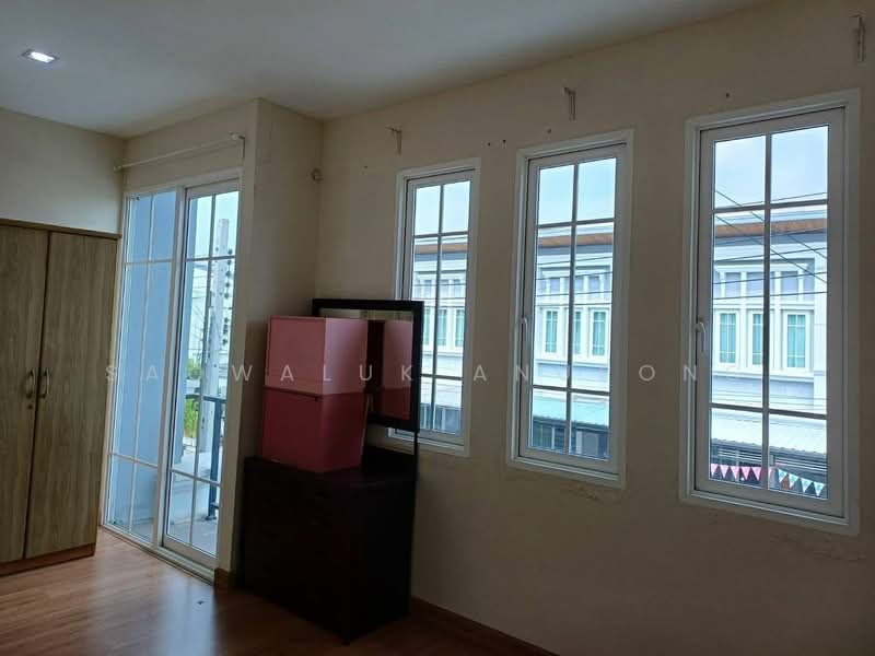 For Sale - Golden Town Sukhumvit-Bearing Station, Samut Prakan