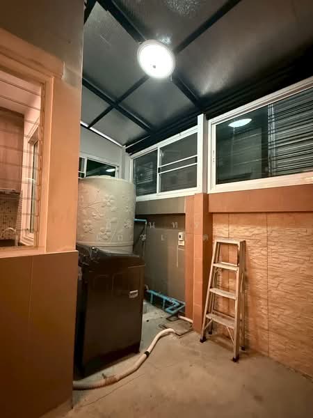 Baan Klang Muang Urbanion Kaset - Nawamin 2 : บ้านกลางเมือง เออร์บาเนี่ยน เกษตร - นวมินทร์ 2, กรุงเทพ, ถนนลาดปลาเค้า, อนุสาวรีย์, บางเขน, กรุงเทพ, 170 ตร.ม., ทาวน์เฮ้าส์ ให้เช่า, โดย สิรินทร์ แก้วเกิด, 500299551 - DDproperty.com
