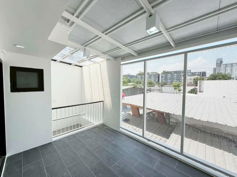 ทาวน์โฮม 4.5 ชั้น ถนนสุขุมวิท 101, Bangkok, สุขุมวิท, Phra Kanong Nua, Watthana, Bangkok, 4 Bedrooms, 350 sqm, Townhouse For Sale, by ปุณณภา นารานนทชัย, 500299565 - DDproperty.com