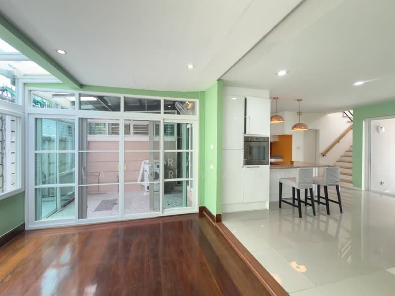 Lumpini Town Place Sukhumvit 62 : ลุมพินี ทาวน์ เพลส สุขุมวิท 62, กรุงเทพ, ถนนสุขุมวิท, บางจาก, พระโขนง, กรุงเทพ, 190 ตร.ม., ทาวน์เฮ้าส์ ให้เช่า, โดย Jiramet Lapsiriwatkul, 500299597 - DDproperty.com