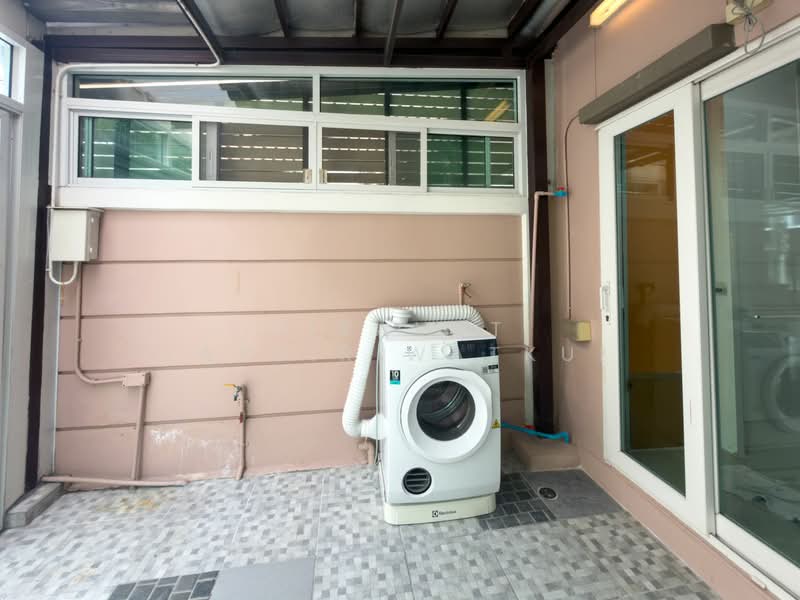 Lumpini Town Place Sukhumvit 62 : ลุมพินี ทาวน์ เพลส สุขุมวิท 62, กรุงเทพ, ถนนสุขุมวิท, บางจาก, พระโขนง, กรุงเทพ, 190 ตร.ม., ทาวน์เฮ้าส์ ให้เช่า, โดย Jiramet Lapsiriwatkul, 500299597 - DDproperty.com