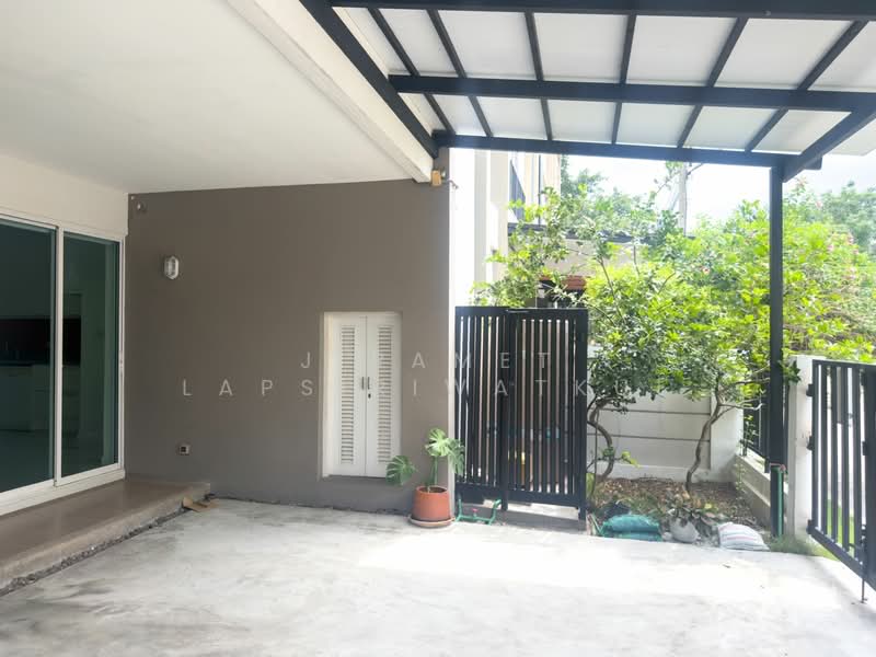 Lumpini Town Place Sukhumvit 62 : ลุมพินี ทาวน์ เพลส สุขุมวิท 62, กรุงเทพ, ถนนสุขุมวิท, บางจาก, พระโขนง, กรุงเทพ, 190 ตร.ม., ทาวน์เฮ้าส์ ให้เช่า, โดย Jiramet Lapsiriwatkul, 500299597 - DDproperty.com