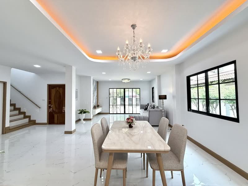 Royal Park Ville Suwinthawong, Bangkok, Suwinthawong Road, Lam Phak Chi, Nong Chok, Bangkok, 4 Bedrooms, 200 sqm, Single Detached House For Sale, by นภัสศรณ์ วงศ์สินไทยกร (นันท์), 500299630 - DDproperty.com