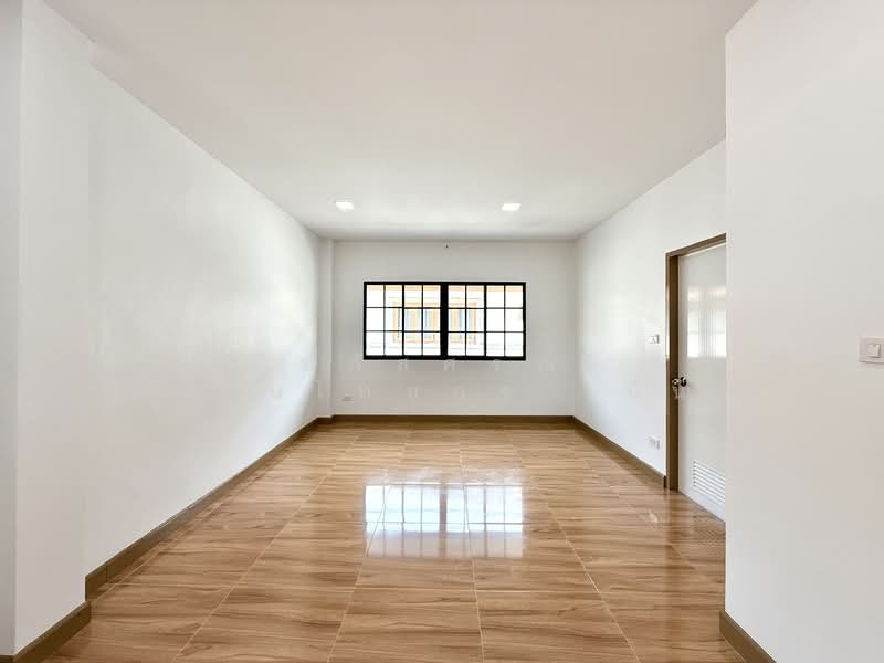 Royal Park Ville Suwinthawong, Bangkok, Suwinthawong Road, Lam Phak Chi, Nong Chok, Bangkok, 4 Bedrooms, 200 sqm, Single Detached House For Sale, by นภัสศรณ์ วงศ์สินไทยกร (นันท์), 500299630 - DDproperty.com