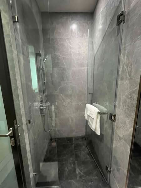 28 Chidlom, Bangkok, 28 Chit Lom Alley, Lumphini, Pathum Wan, Bangkok, 2 Bedrooms, 75 sqm, Condo For Rent, by Decalf Simon, 500299682 - DDproperty.com