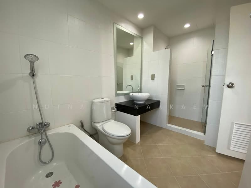 St Louis Grand Terrace : เซ็นต์ห ลุยส์ แกรนด์ เทอเรส, กรุงเทพ, ซอย สาทร 11 S Sathon Rd, ยานนาวา, สาทร, กรุงเทพ, 110 ตร.ม., คอนโด ให้เช่า, โดย Nutnaree Nakkaew, 500299731 - DDproperty.com