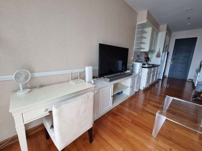 Ivy Sathorn 10, Bangkok, 88 Soi Sathorn 12, Sathorn Road, Silom, Bang Rak, Bangkok, 1 Bedroom, 41 sqm, Condo For Rent, by Nutnaree Nakkaew, 500299768 - DDproperty.com