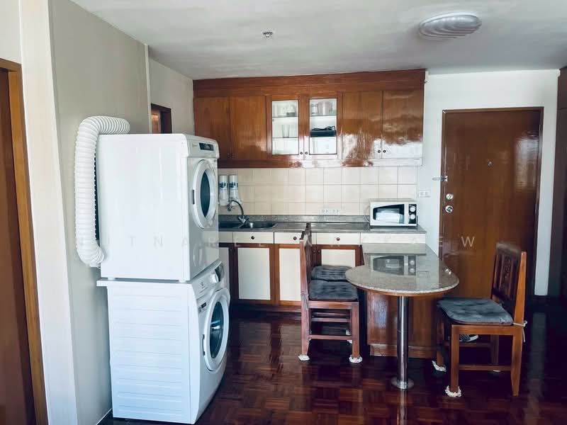 Silom Suite, Bangkok, Soi Sathorn 12, Sathorn Road, Silom, Bang Rak, Bangkok, 1 Bedroom, 55 sqm, Condo For Rent, by Nutnaree Nakkaew, 500299853 - DDproperty.com