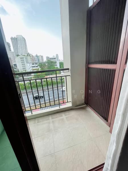 The Crest Ruamrudee, Bangkok, Soi Ruamrudee 2, Witthayu Road, Lumphini, Pathum Wan, Bangkok, 1 Bedroom, 45 sqm, Condo For Rent, by Bencharong (Yok) Treerat-a-na-wat, 500299864 - DDproperty.com
