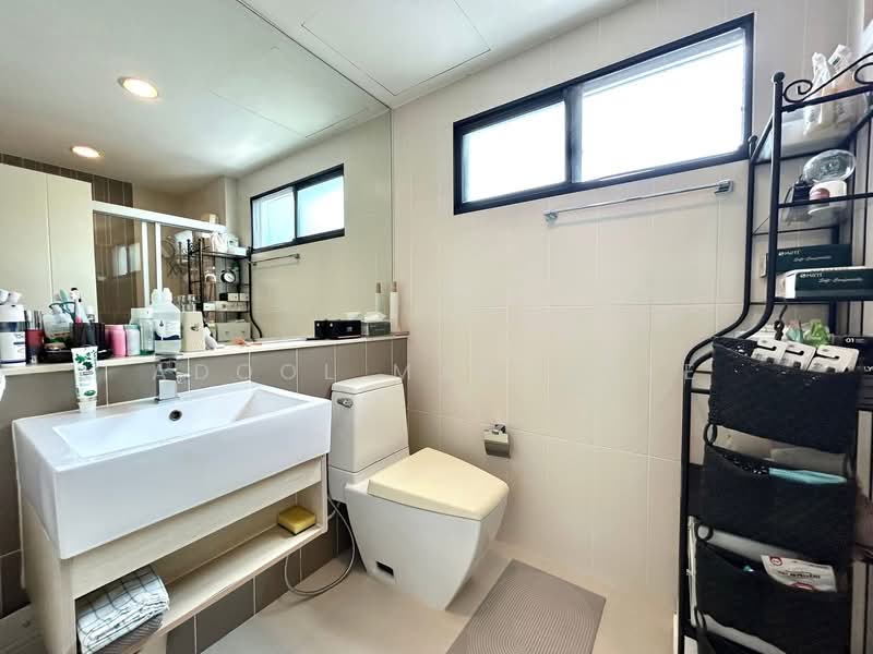 Baan Klang Muang Rama 9-Ramkhmahaeng, Bangkok, Soi Ramkhamhaeng 39, Phlapphla, Wang Thonglang, Bangkok, 3 Bedrooms, 160 sqm, Townhouse For Sale, by Adool Manusdee, 500299870 - DDproperty.com