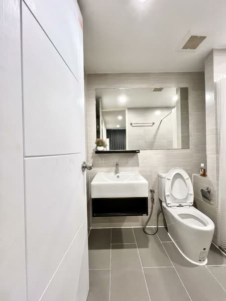 Living Nest Ramkhamhaeng, Bangkok, 845 Ramkhamhaeng Road, Hua Mak, Bang Kapi, Bangkok, 2 Bedrooms, 47 sqm, Condo For Rent, by Bencharong (Yok) Treerat-a-na-wat, 500299884 - DDproperty.com