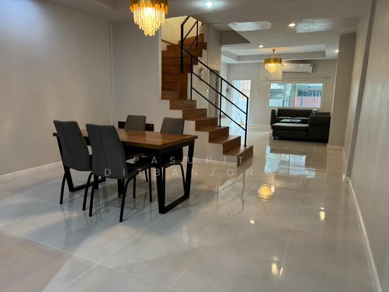 2-BR Townhouse, Bangkok, Bang Chak, Phra Khanong, Bangkok, 2 Bedrooms, 100 sqm, Townhouse For Rent, by Pasupit Ditbanjong, 500299910 - DDproperty.com