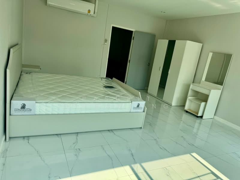 2-BR Townhouse, Bangkok, Bang Chak, Phra Khanong, Bangkok, 2 Bedrooms, 100 sqm, Townhouse For Rent, by Pasupit Ditbanjong, 500299910 - DDproperty.com