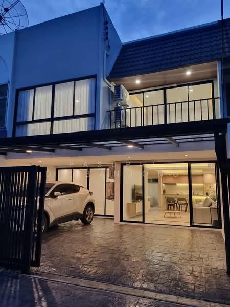 4-BR Townhouse, Bangkok, Khlong Tan Nua, Watthana, Bangkok, 4 Bedrooms, 210 sqm, Townhouse For Rent, by Pasupit Ditbanjong, 500299915 - DDproperty.com