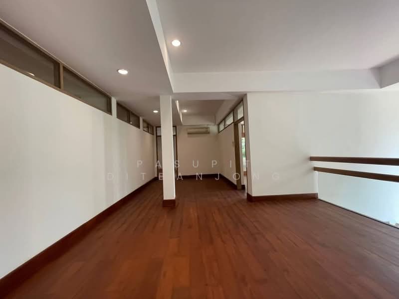 5-BR House, Bangkok, Khong Tan, Khlong Toei, Bangkok, 5 Bedrooms, 550 sqm, Single Detached House For Rent, by Pasupit Ditbanjong, 500299921 - DDproperty.com