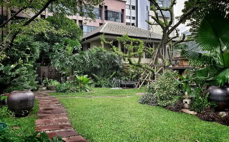 3-BR House, Bangkok, Thung Maha Mek, Sathon, Bangkok, 3 Bedrooms, 200 sqm, Single Detached House For Rent, by Pasupit Ditbanjong, 500299925 - DDproperty.com