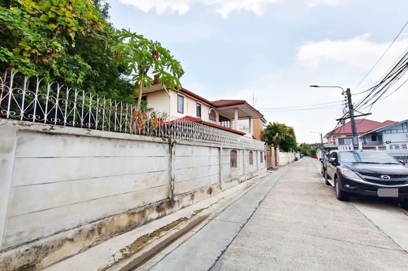 ขายบ้านเดี่ยว 2 ชั้น 98 ตร.ว. ลาดพร้าว 64 - รัชดาภิเษก - สุทธิสาร ใกล้รถไฟฟ้าสายสีเหลือง, Bangkok, Wang Thonglang, Bangkok, 4 Bedrooms, 420 sqm, Single Detached House For Sale, by คุณโบว์, 500299934 - DDproperty.com
