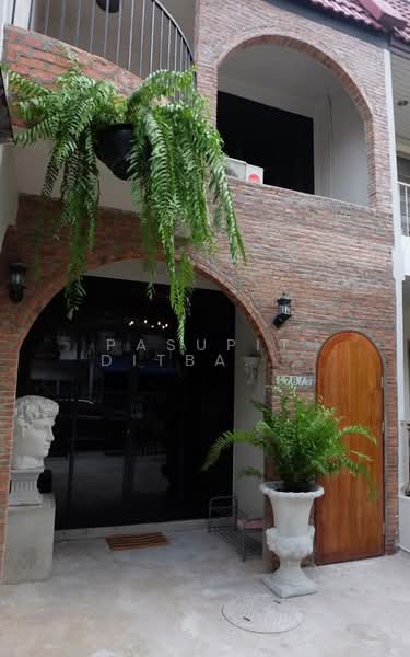 ทาวน์เฮาท์ 3-ห้องนอน, กรุงเทพ, คลองเตย, กรุงเทพ, 120 ตร.ม., ทาวน์เฮ้าส์ ให้เช่า, โดย Pasupit Ditbanjong, 500299946 - DDproperty.com