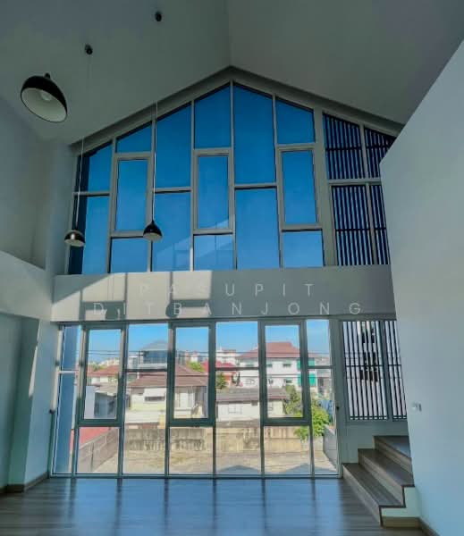 undefined, Bangkok, Bang Chak, Phra Khanong, Bangkok, Studio, 300 sqm, Townhouse For Rent, by Pasupit Ditbanjong, 500299950 - DDproperty.com