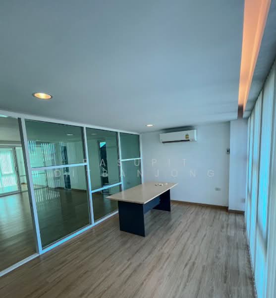 undefined, Bangkok, Bang Chak, Phra Khanong, Bangkok, Studio, 300 sqm, Townhouse For Rent, by Pasupit Ditbanjong, 500299950 - DDproperty.com