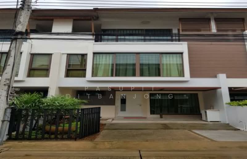 3-BR Townhouse, Bangkok, Bang Chak, Phra Khanong, Bangkok, 3 Bedrooms, 174 sqm, Townhouse For Rent, by Pasupit Ditbanjong, 500299961 - DDproperty.com
