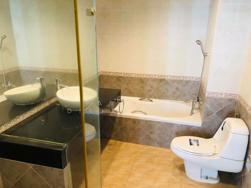 Baan Klang Krung Thonglor : บ้านกลางกรุงทองหล่อ, กรุงเทพ, 55 ซอยสุขุมวิท 55, คลองตันเหนือ, วัฒนา, กรุงเทพ, 350 ตร.ม., ทาวน์เฮ้าส์ ให้เช่า, โดย Pasupit Ditbanjong, 500299967 - DDproperty.com