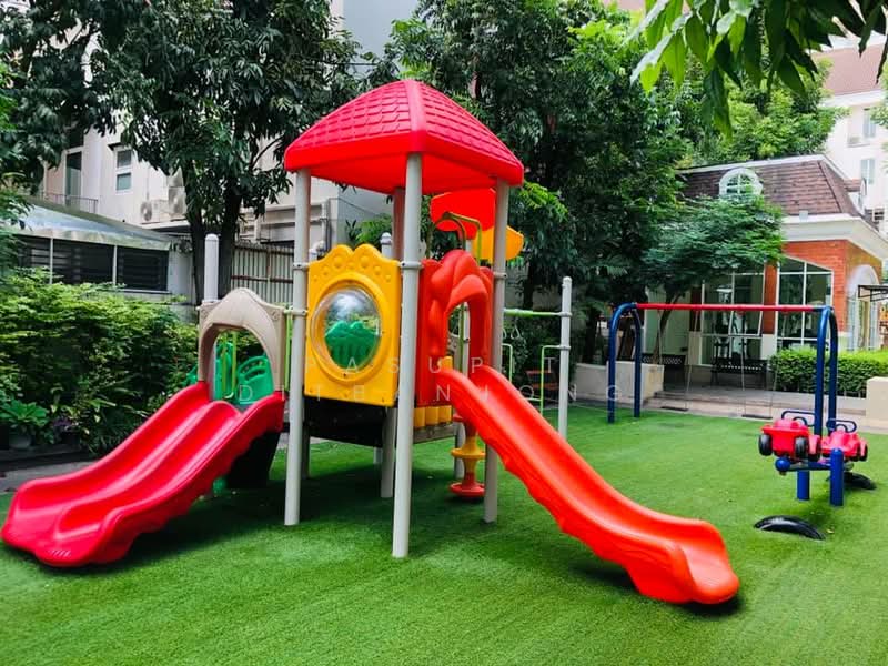 Baan Klang Krung Thonglor, Bangkok, 55 Soi Sukhumvit 55, Khlong Tan Nua, Watthana, Bangkok, 4 Bedrooms, 350 sqm, Townhouse For Rent, by Pasupit Ditbanjong, 500299967 - DDproperty.com