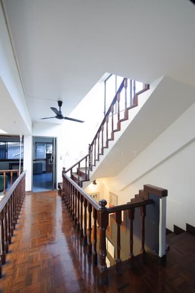 3-BR Townhouse, Bangkok, Samsen Nai, Phaya Thai, Bangkok, 3 Bedrooms, 270 sqm, Townhouse For Rent, by Pasupit Ditbanjong, 500299973 - DDproperty.com