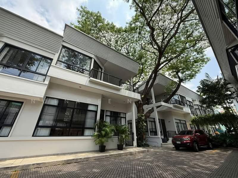 The Residences At Mandarin Oriental : เดอะ เรสซิเดนซ์ แอท แมนดาริน โอเรียนเต็ล, กรุงเทพ, 117 ถนนเจริญนคร, คลองต้นไทร, คลองสาน, กรุงเทพ, 112 ตร.ม., คอนโด ให้เช่า, โดย Nutnaree Nakkaew, 500299986 - DDproperty.com