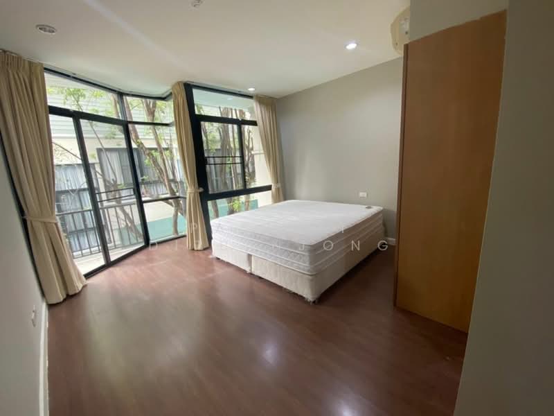 Veranda Ville, Bangkok, Soi Sukhumvit 38, Phra Kanong, Khlong Toei, Bangkok, 3 Bedrooms, 350 sqm, Single Detached House For Rent, by Pasupit Ditbanjong, 500299995 - DDproperty.com
