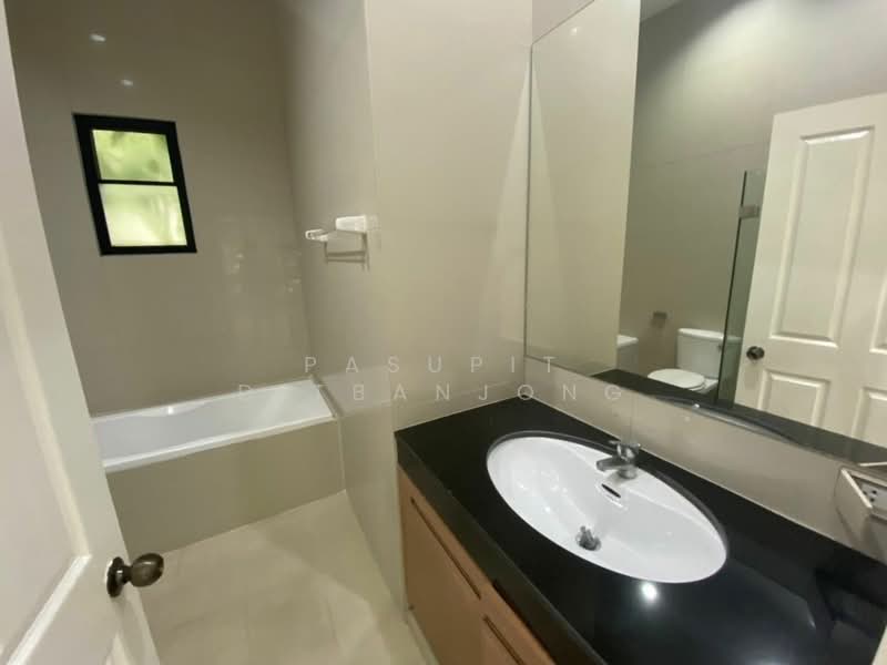 Veranda Ville, Bangkok, Soi Sukhumvit 38, Phra Kanong, Khlong Toei, Bangkok, 3 Bedrooms, 350 sqm, Single Detached House For Rent, by Pasupit Ditbanjong, 500299995 - DDproperty.com