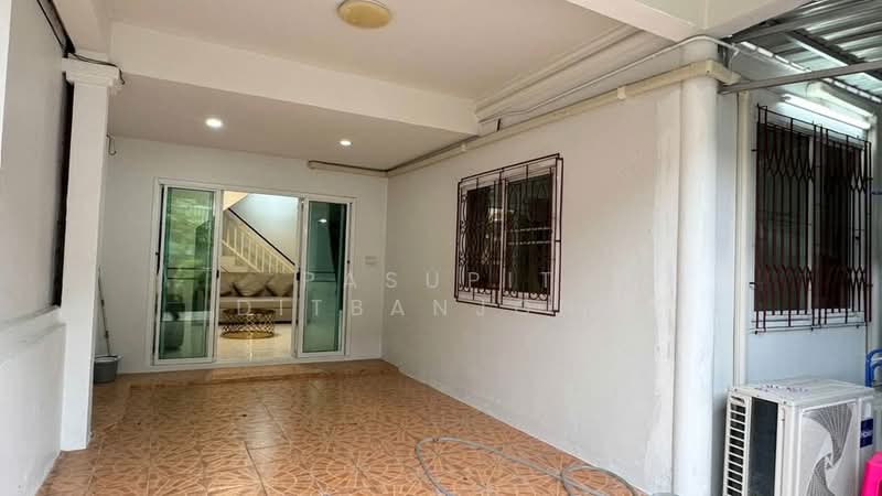 5-BR Townhouse, Bangkok, Huai Khwang, Huai Khwang, Bangkok, 5 Bedrooms, 232 sqm, Townhouse For Rent, by Pasupit Ditbanjong, 500300007 - DDproperty.com