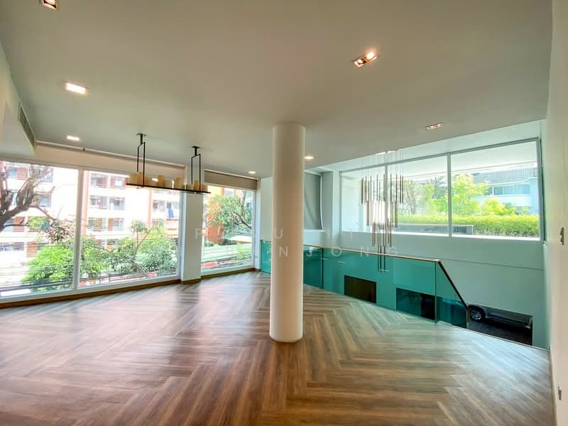 4-BR Townhouse, Bangkok, Khlong Tan Nua, Watthana, Bangkok, 4 Bedrooms, 650 sqm, Townhouse For Sale, by Pasupit Ditbanjong, 500300016 - DDproperty.com