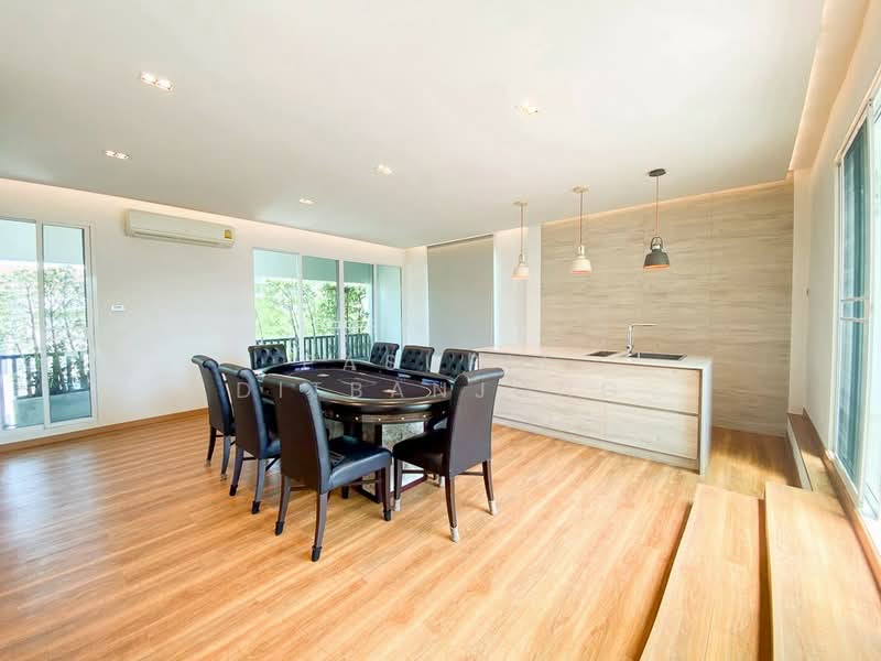 4-BR Townhouse, Bangkok, Khlong Tan Nua, Watthana, Bangkok, 4 Bedrooms, 650 sqm, Townhouse For Sale, by Pasupit Ditbanjong, 500300016 - DDproperty.com