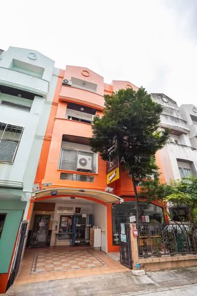 Commercial Building for Rent Near MRT Ladprao – 400 m (SPSJP339), Bangkok, ลาดพร้าว, Jom Phon, Chatuchak, Bangkok, , 680 sqm, Shophouse For Rent, by Khun Jane, 500300033 - DDproperty.com