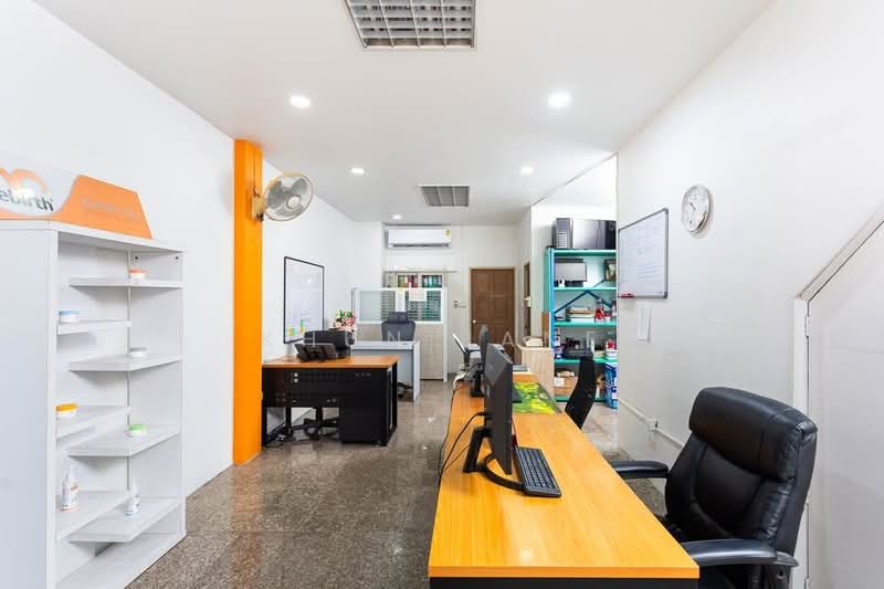 Commercial Building for Rent Near MRT Ladprao – 400 m (SPSJP339), Bangkok, ลาดพร้าว, Jom Phon, Chatuchak, Bangkok, , 680 sqm, Shophouse For Rent, by Khun Jane, 500300033 - DDproperty.com
