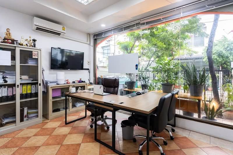 Commercial Building for Rent Near MRT Ladprao – 400 m (SPSJP339), Bangkok, ลาดพร้าว, Jom Phon, Chatuchak, Bangkok, , 680 sqm, Shophouse For Rent, by Khun Jane, 500300033 - DDproperty.com