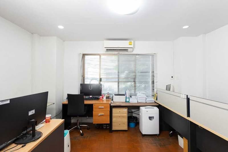 Commercial Building for Rent Near MRT Ladprao – 400 m (SPSJP339), Bangkok, ลาดพร้าว, Jom Phon, Chatuchak, Bangkok, , 680 sqm, Shophouse For Rent, by Khun Jane, 500300033 - DDproperty.com