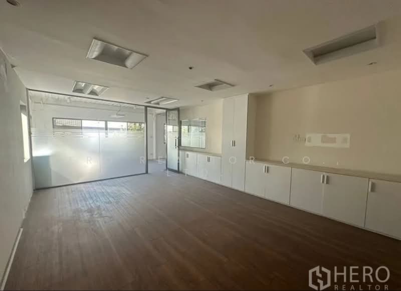 For Sale Warehouse 1,712 sqm in Thap Chang, Saphan Sung, Bangkok near ARL Thap Chang BR, Bangkok, Thap Chang, Saphan Sung, Bangkok, , 1,712 sqm, Warehouse/Factory For Rent, by Hero Realtor Co., Ltd., 500300093 - DDproperty.com
