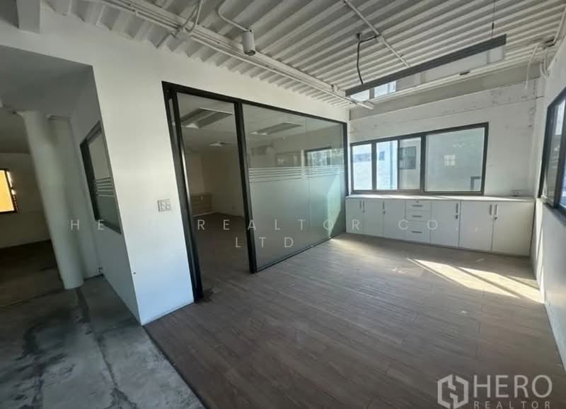 For Sale Warehouse 1,712 sqm in Thap Chang, Saphan Sung, Bangkok near ARL Thap Chang BR, Bangkok, Thap Chang, Saphan Sung, Bangkok, , 1,712 sqm, Warehouse/Factory For Rent, by Hero Realtor Co., Ltd., 500300093 - DDproperty.com